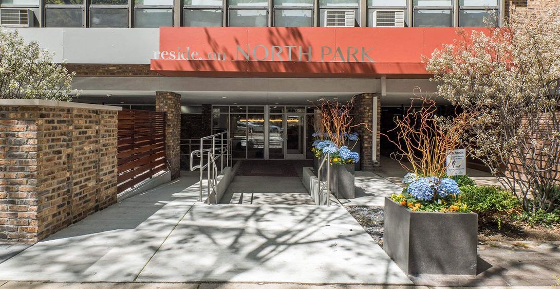 Reside on North Park Apartments in Old Town, Chicago