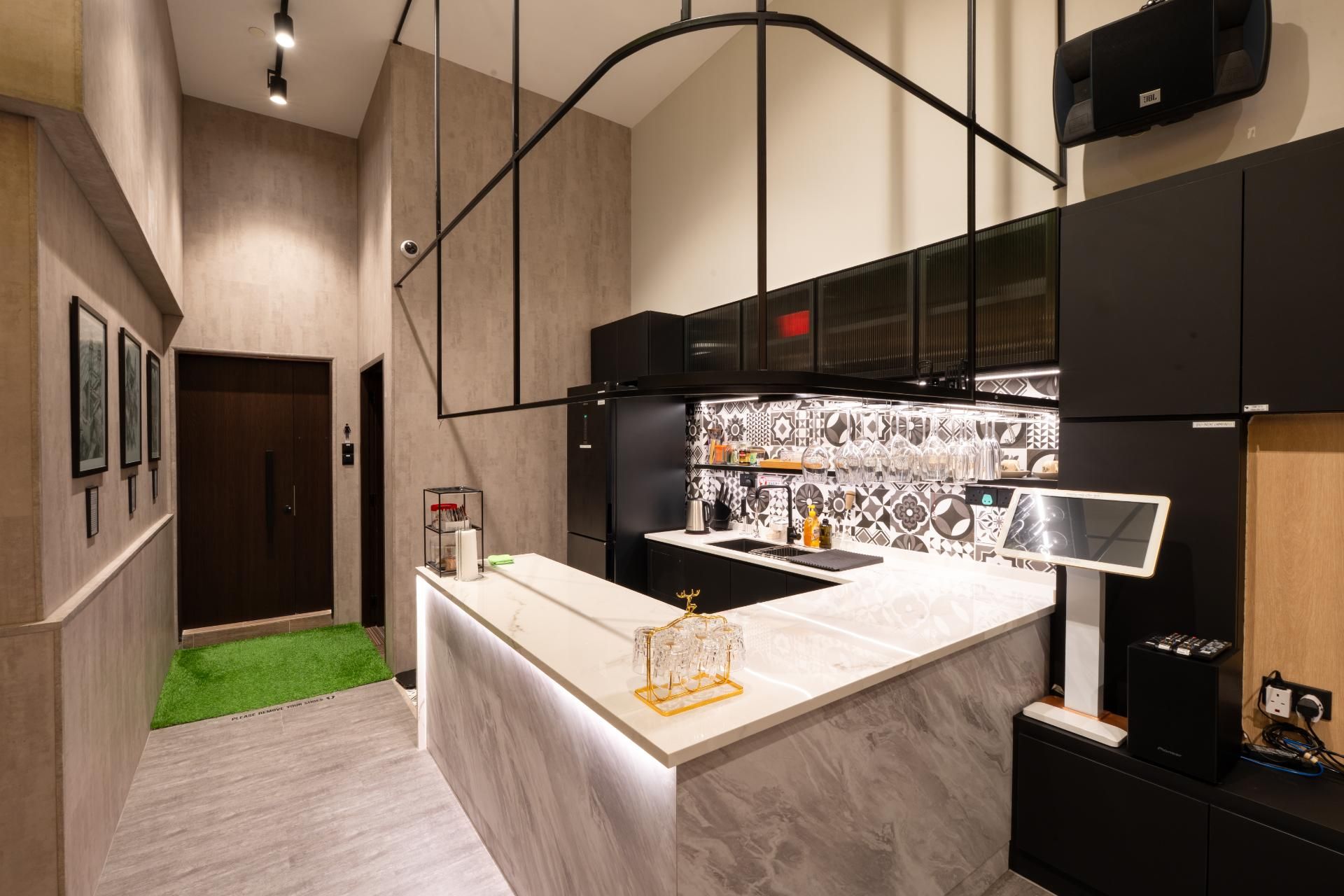 LittleOx Spaces - Judgment-Free Space to Support Your Vision