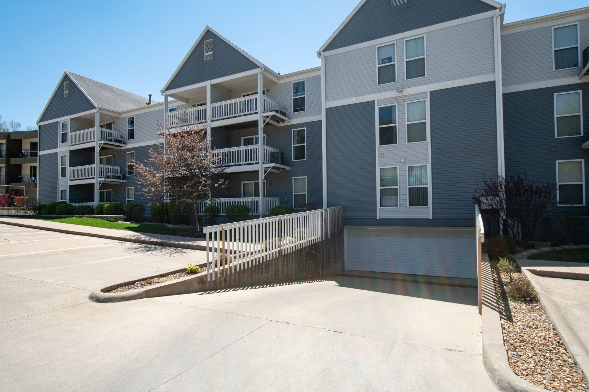 All Properties Image: Oak Crest