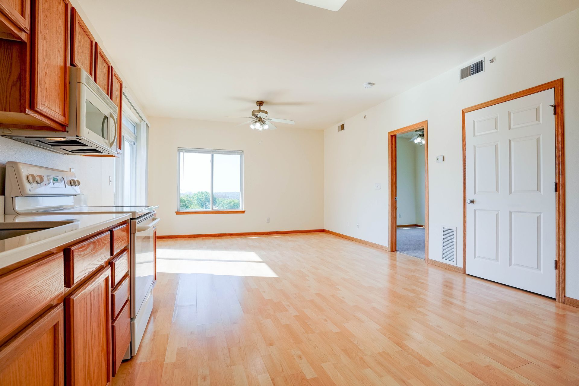 Woodridge Estates Main Living