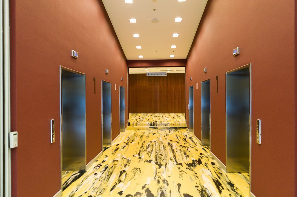 ascensori su un corridoio