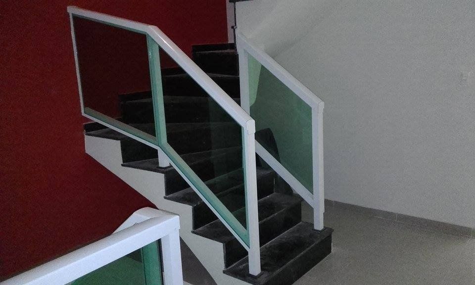 Corrimão de Escada com Vidro | F. Nava Vidros