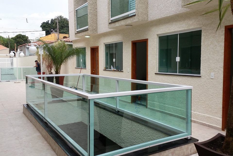 Guarda Corpo com Vidros | F. Nava Vidros