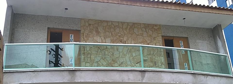 Sacada Envidraçada - F. Nava Vidros