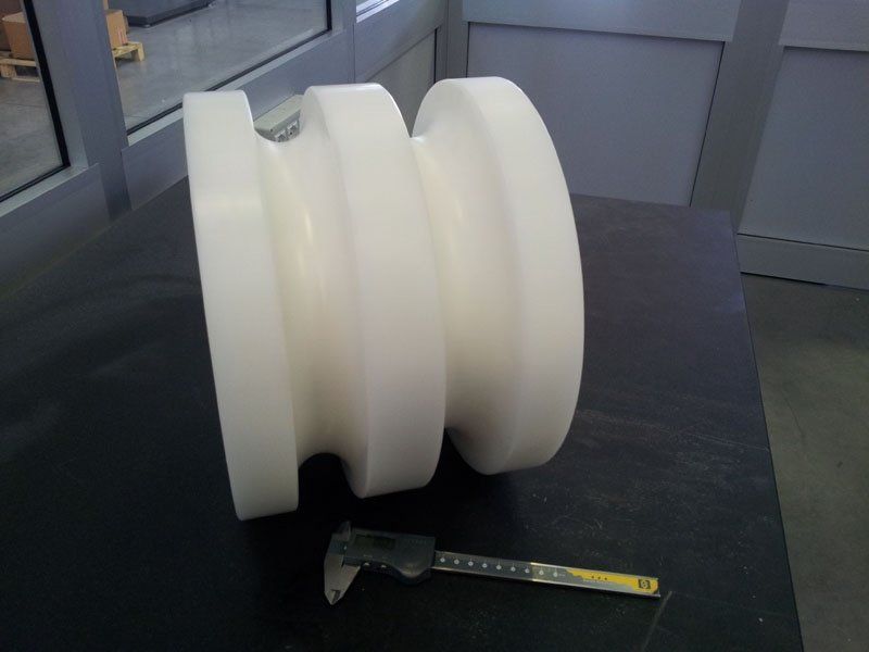 Puleggia_in_teflon_D300mm