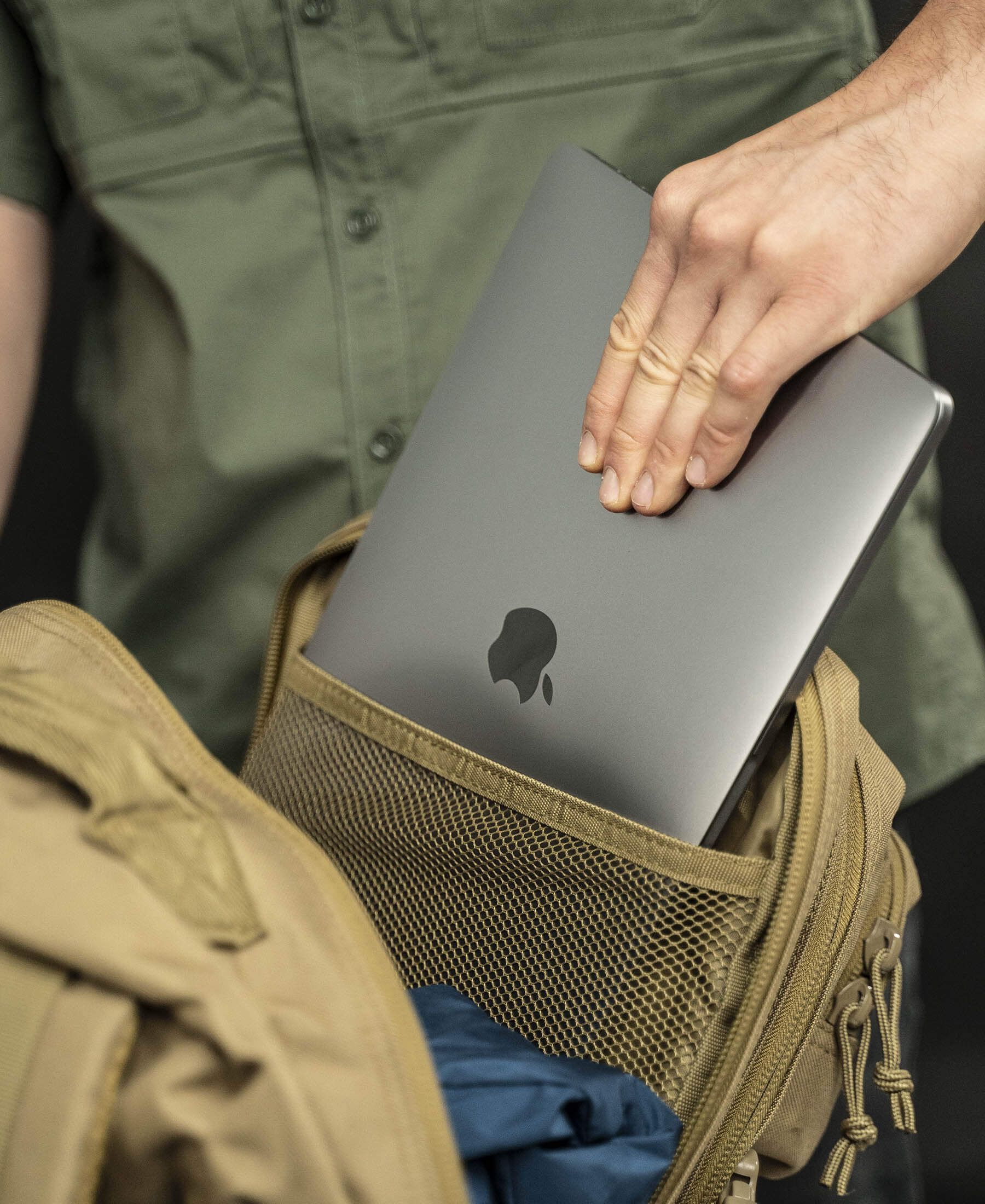 ASSAULT LARGE PENTAGON BLACK