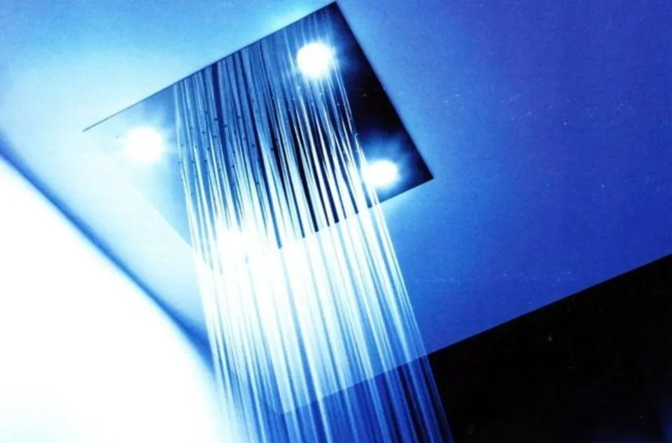 box doccia con faretti