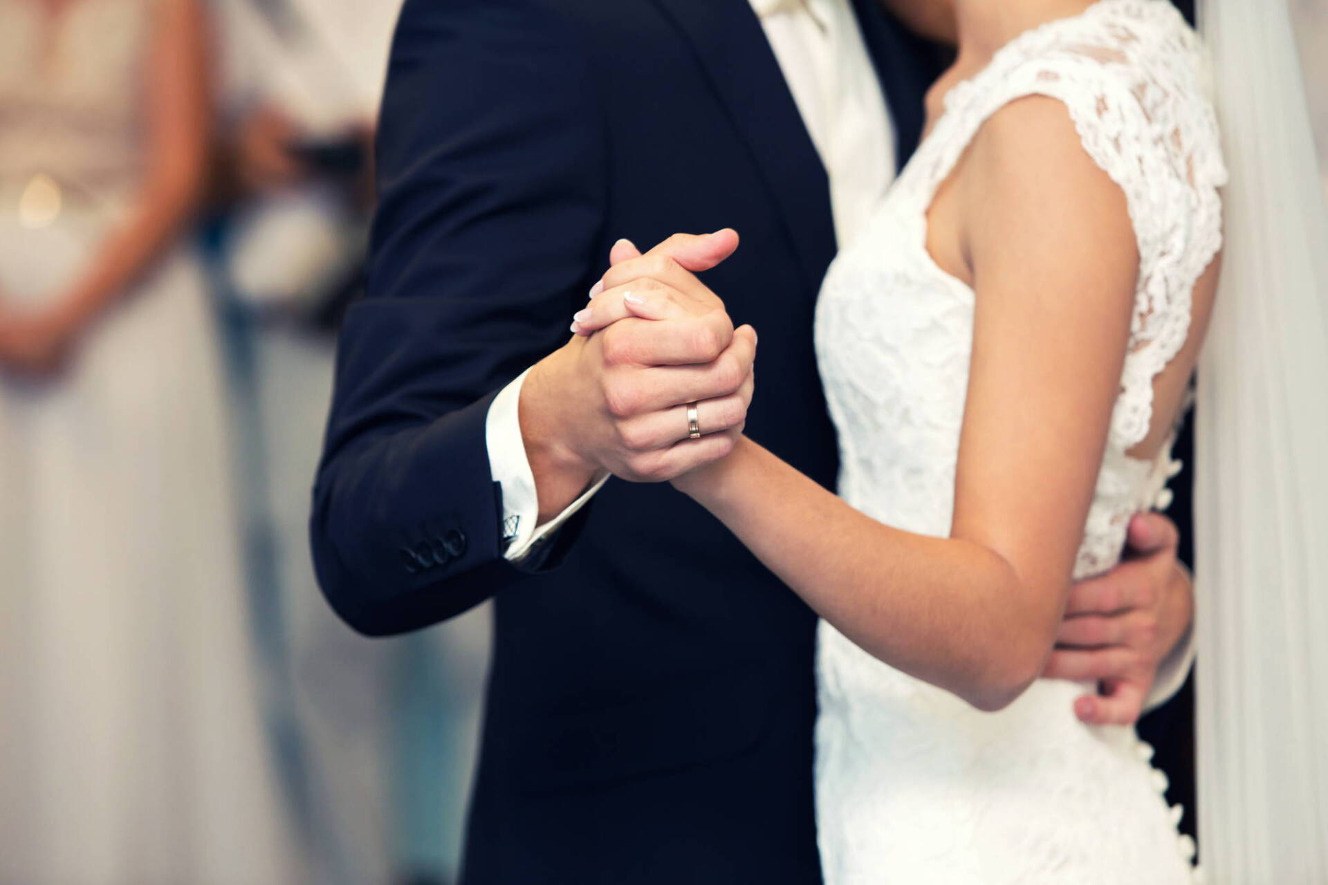 Hochzeitstanzkurs - Ein Paar beim Tanzen