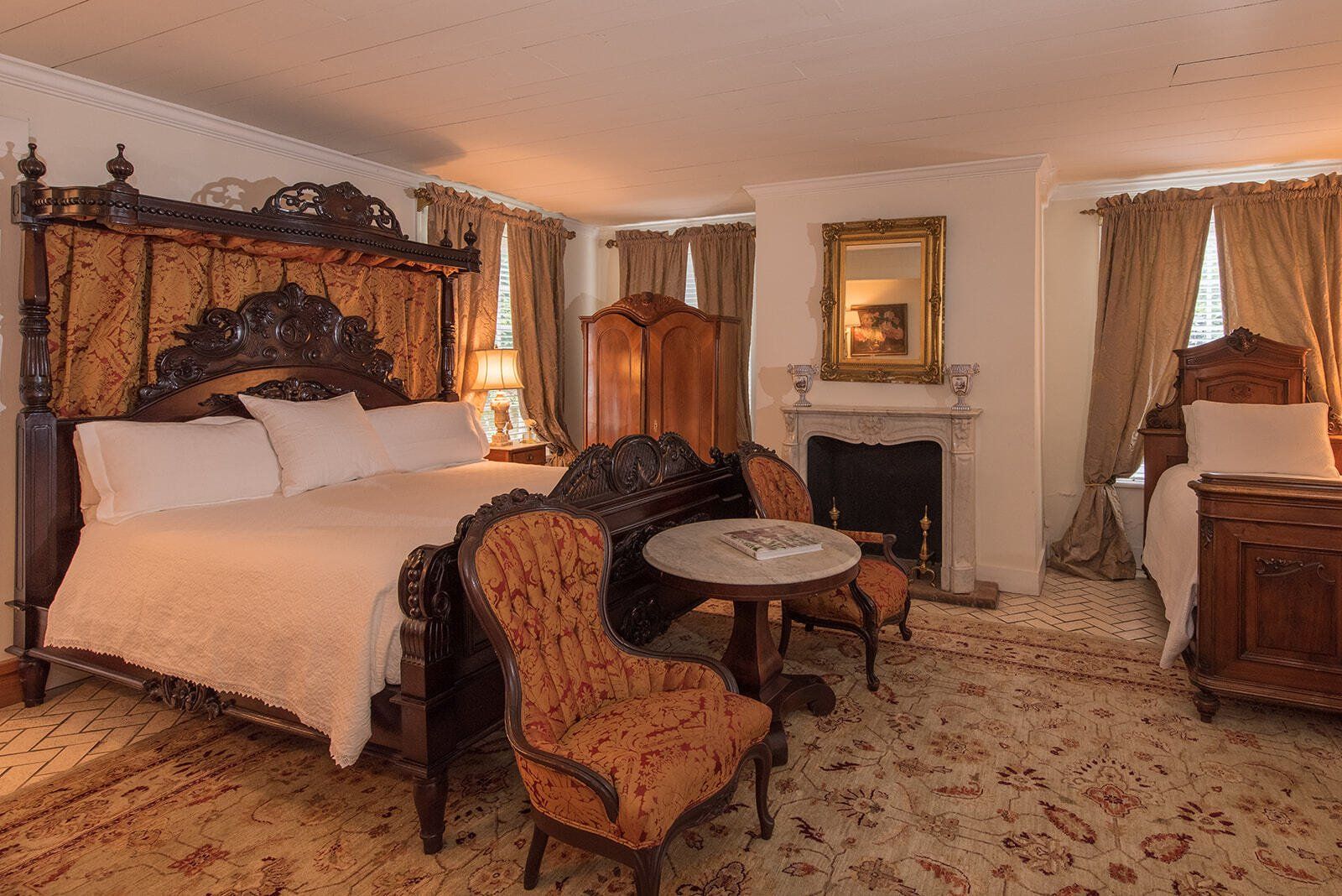 Lucy Room — Natchez, MS — The Burn Luxury Inn