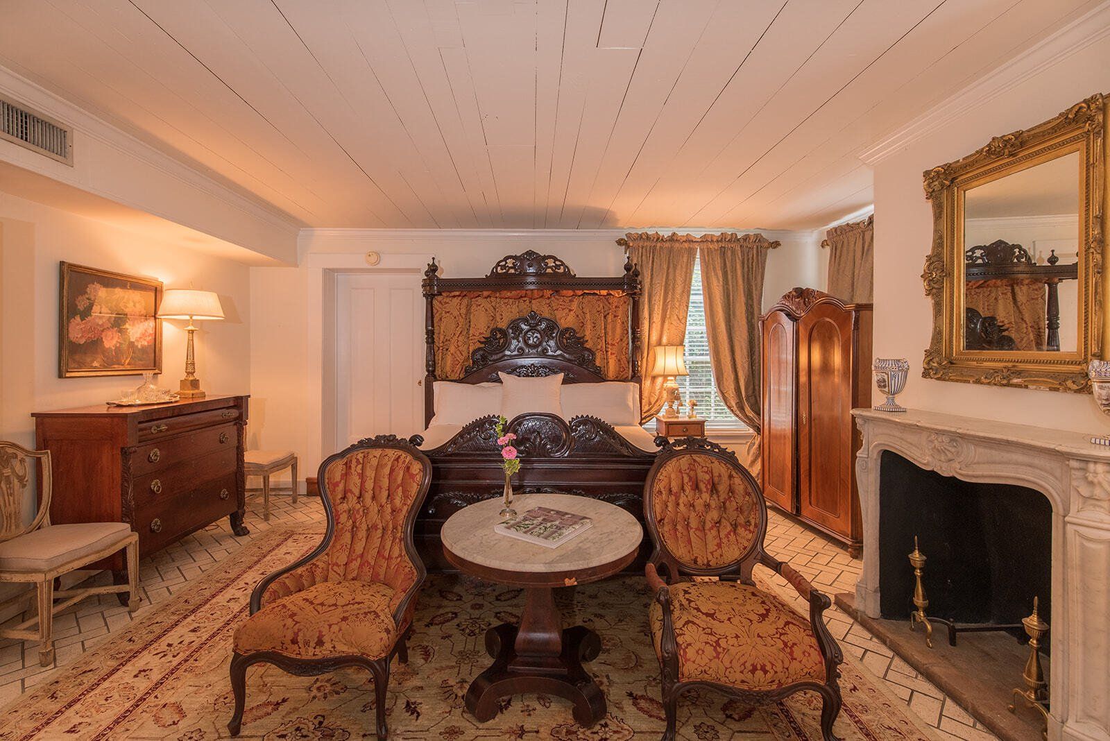 The Lucy Room — Natchez, MS — The Burn Luxury Inn