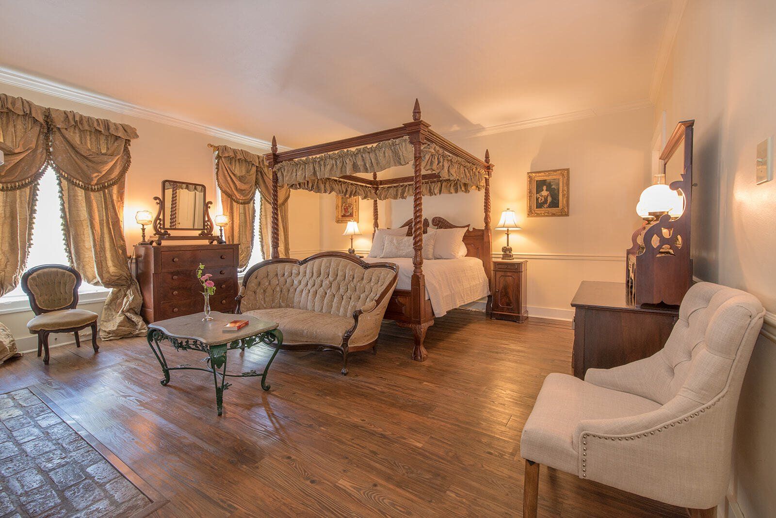 Clara Room — Natchez, MS — The Burn Luxury Inn