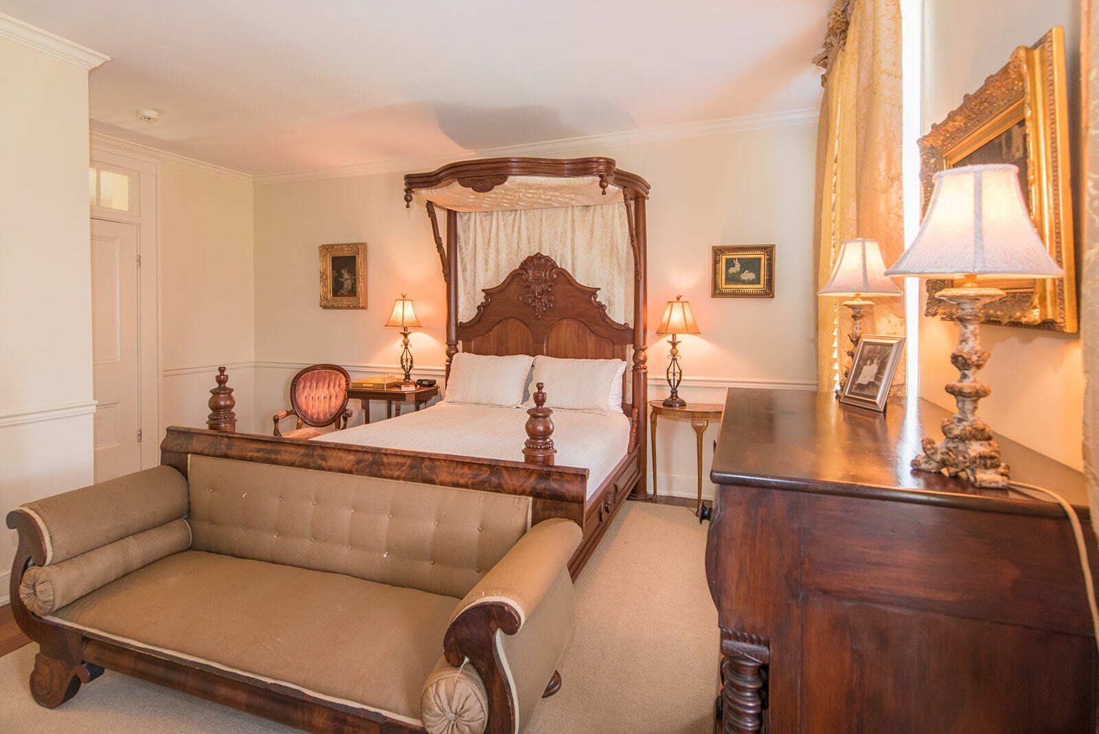 Ernestine Hallway — Natchez, MS — The Burn Luxury Inn