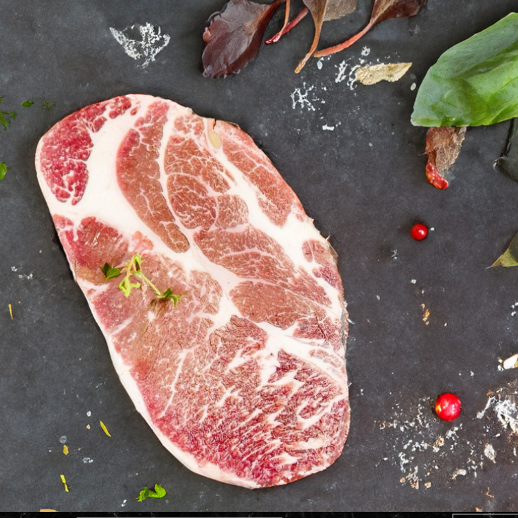 【美國安格斯】霜降背肩比臉大牛排超大刺激｜豪邁一餐，滿足你的味蕾！