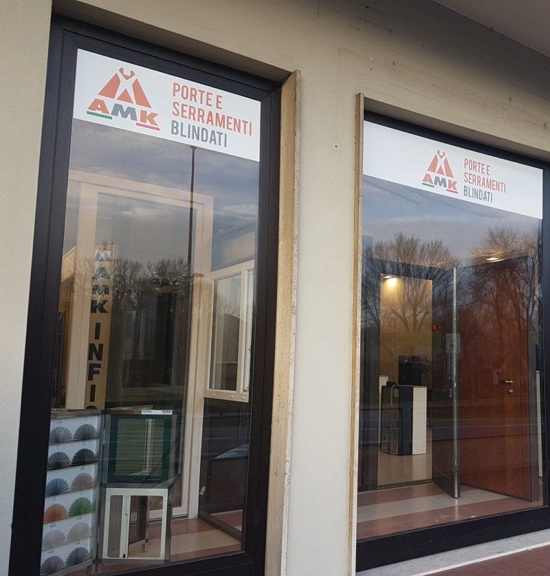 vetrine showroom