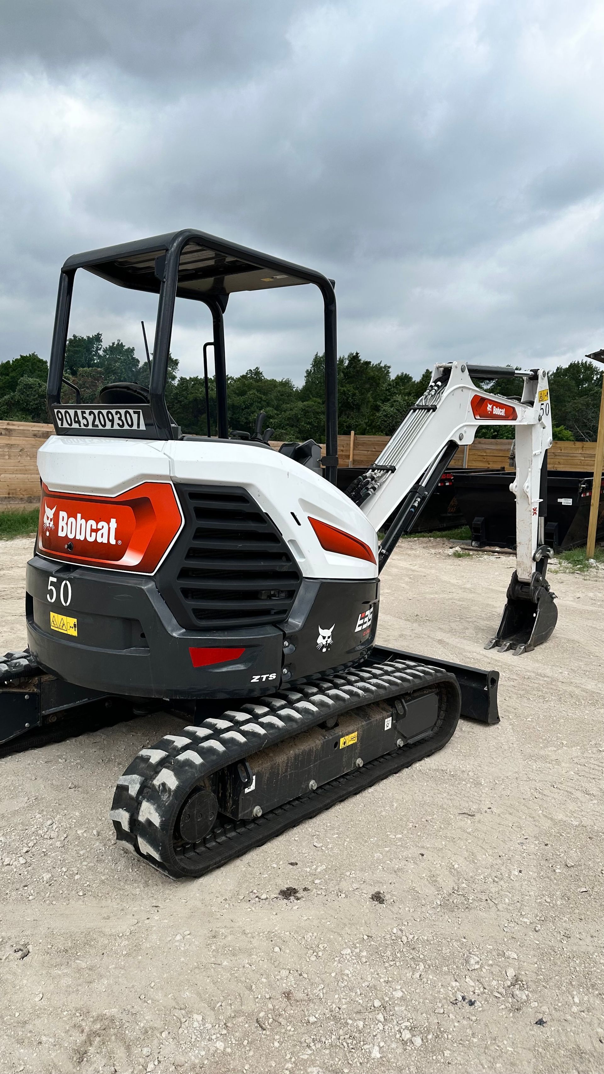 Mini Excavadora E35