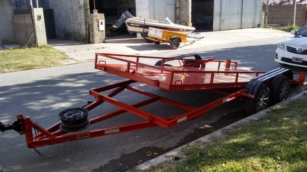 Metalurgica Peltzer, fabricación de tráileres.