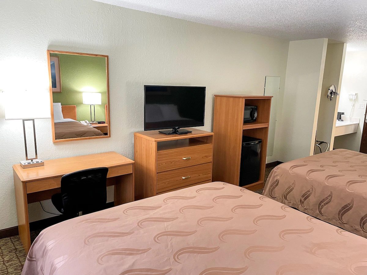 Double Queen Side View