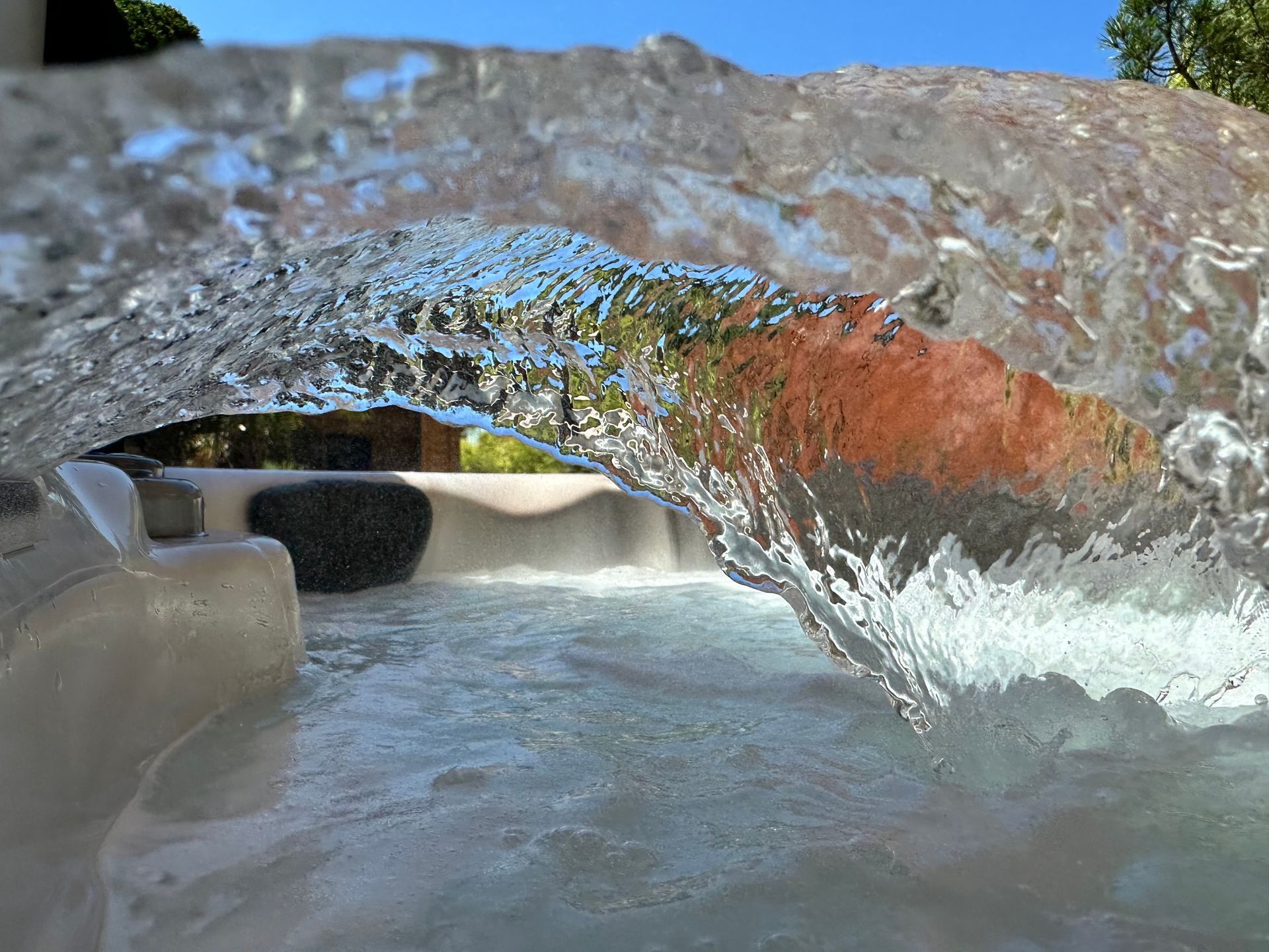 Grand jacuzzi extérieur jardin exotique W'O Waterloo