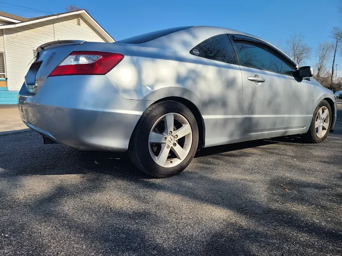 Paul's Alignment & Brake Service Gallery Image