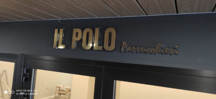 insegna scatolata su misura