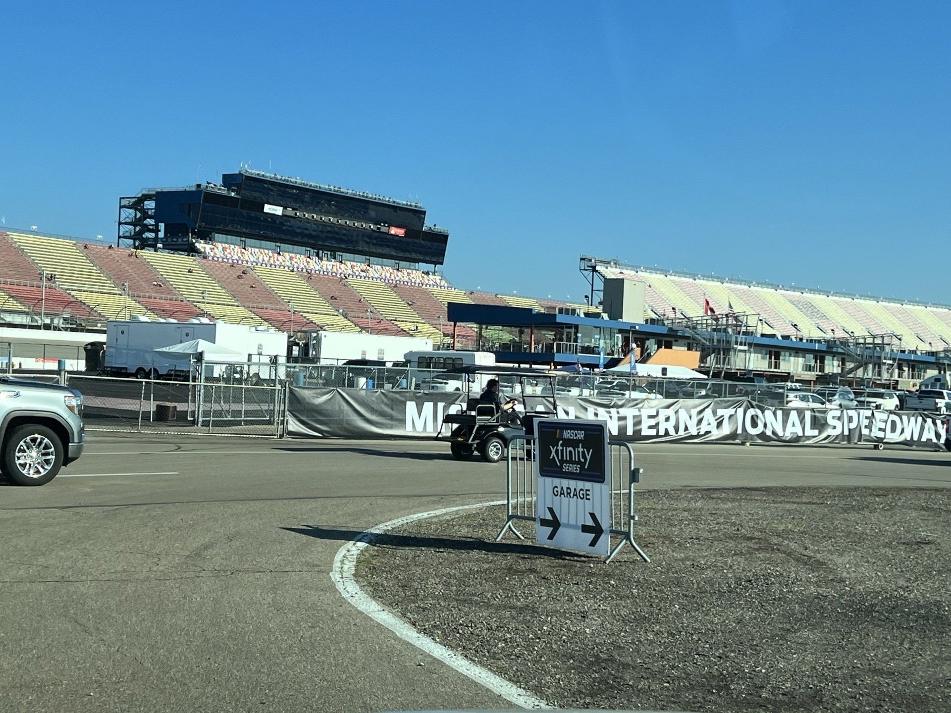 A parking lot with a sign that says international speedway