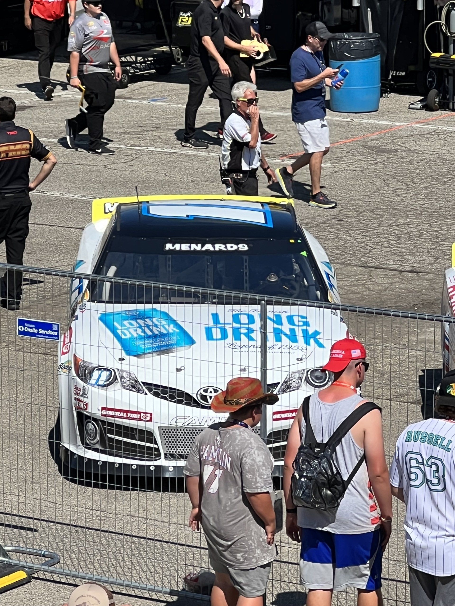 A race car with the word long drink on it