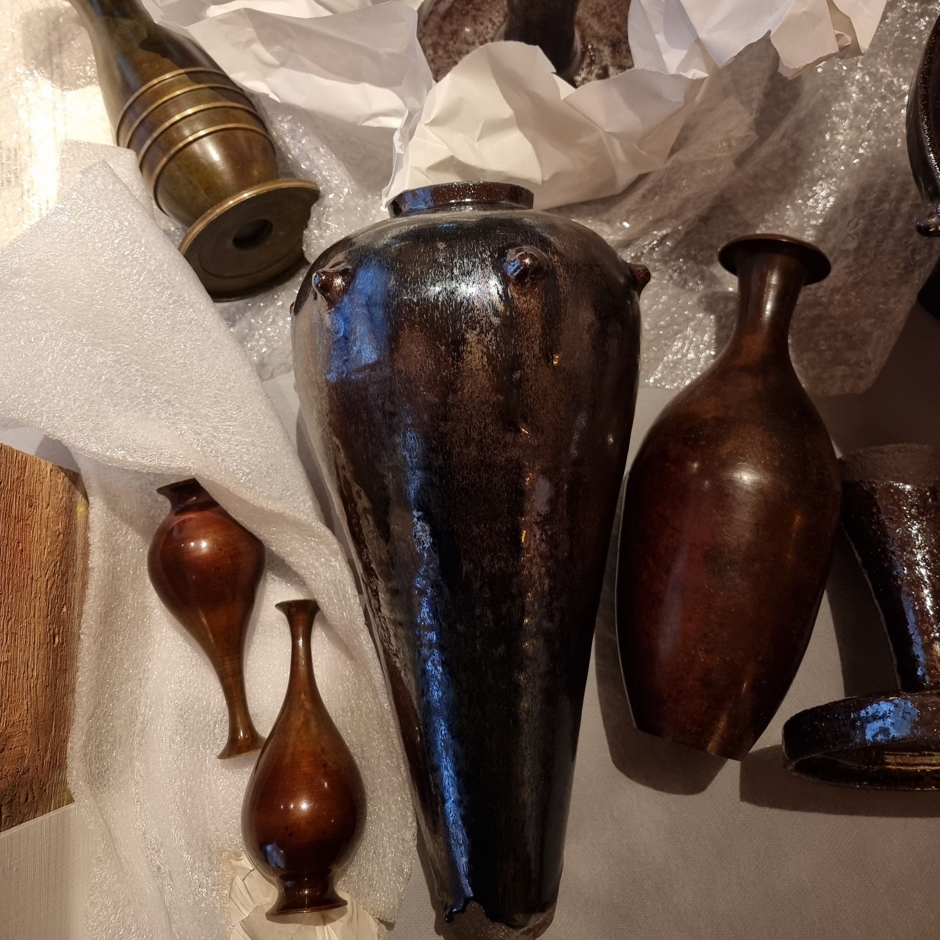 Vintage selection sourcing curation of vintage objects by Art consultant decorator in Dubai