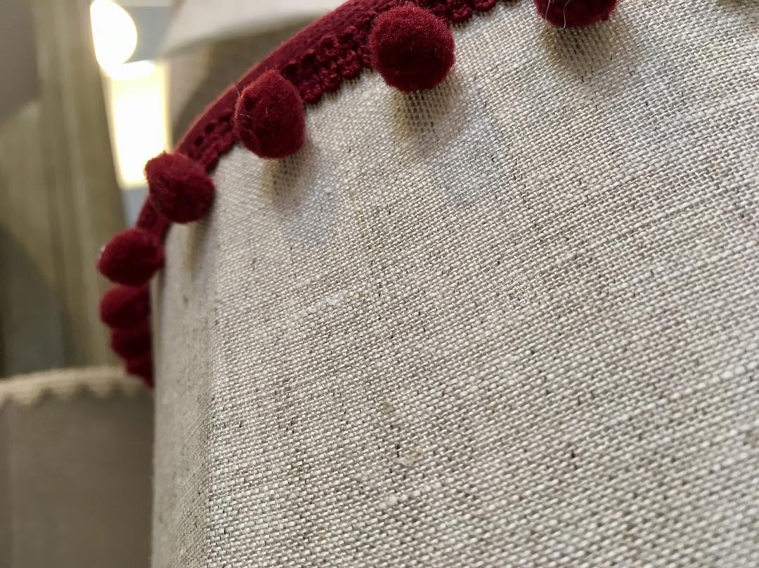 Paralume in stoffa con bordo personalizzato