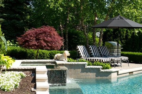 flores pool builder