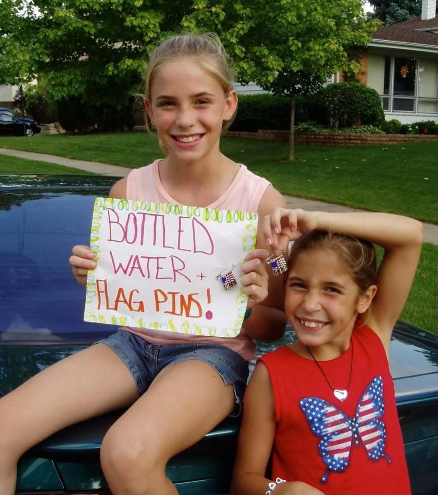  young entrepreneurs, big goals, open a salon. SISTERS