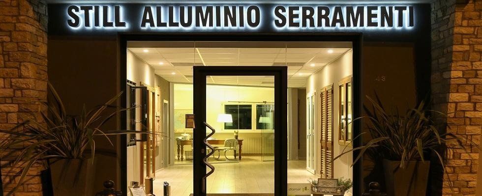 vetrina still alluminio serramenti
