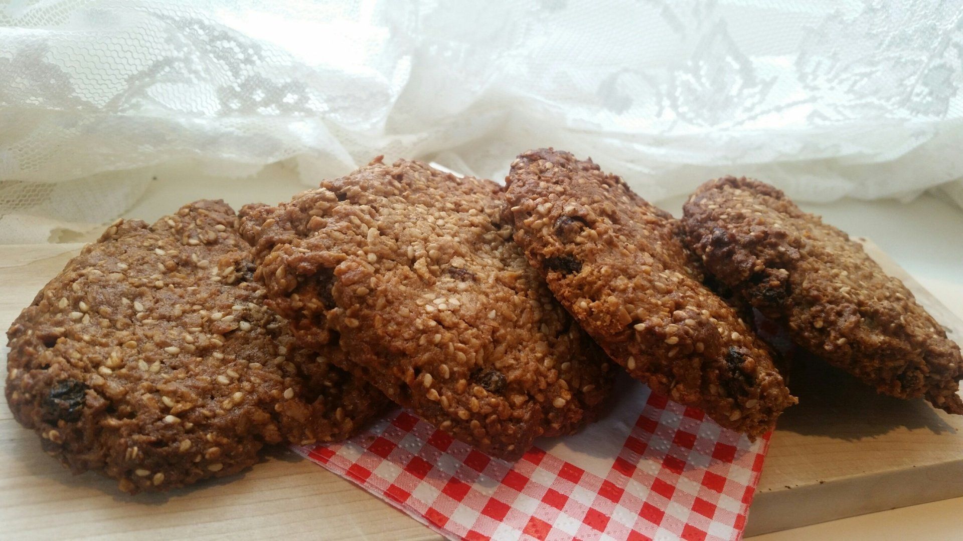 recept gezonde snack Koekjes sesam kokos kaneel rozijnen