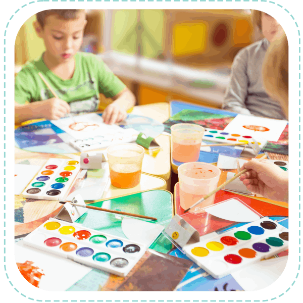 Bambini che dipingono