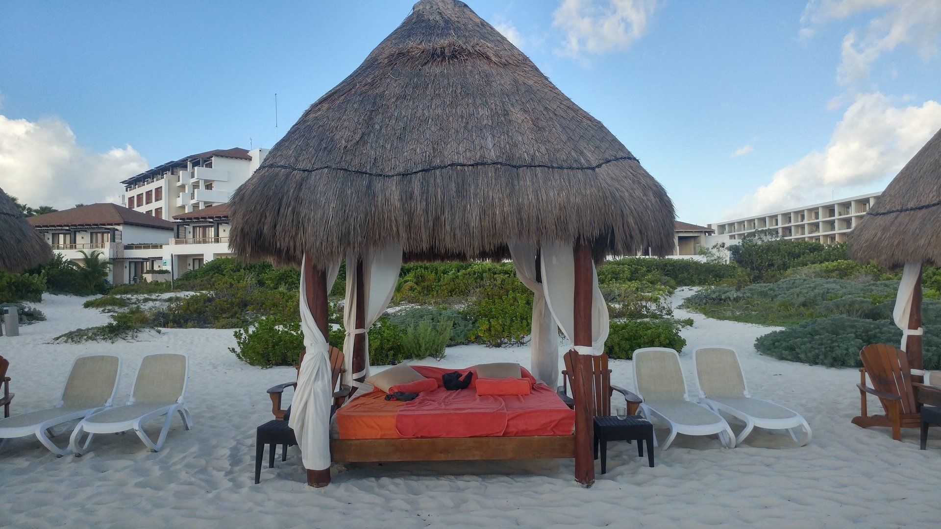 Tropical swimming pool — Yorkville, IL — Travel Services of Yorkville