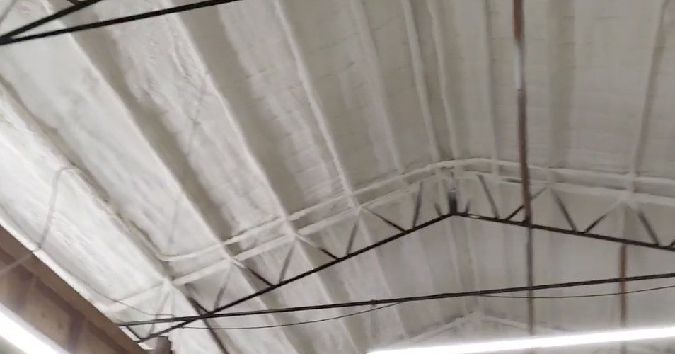 ceiling spray foam insulation