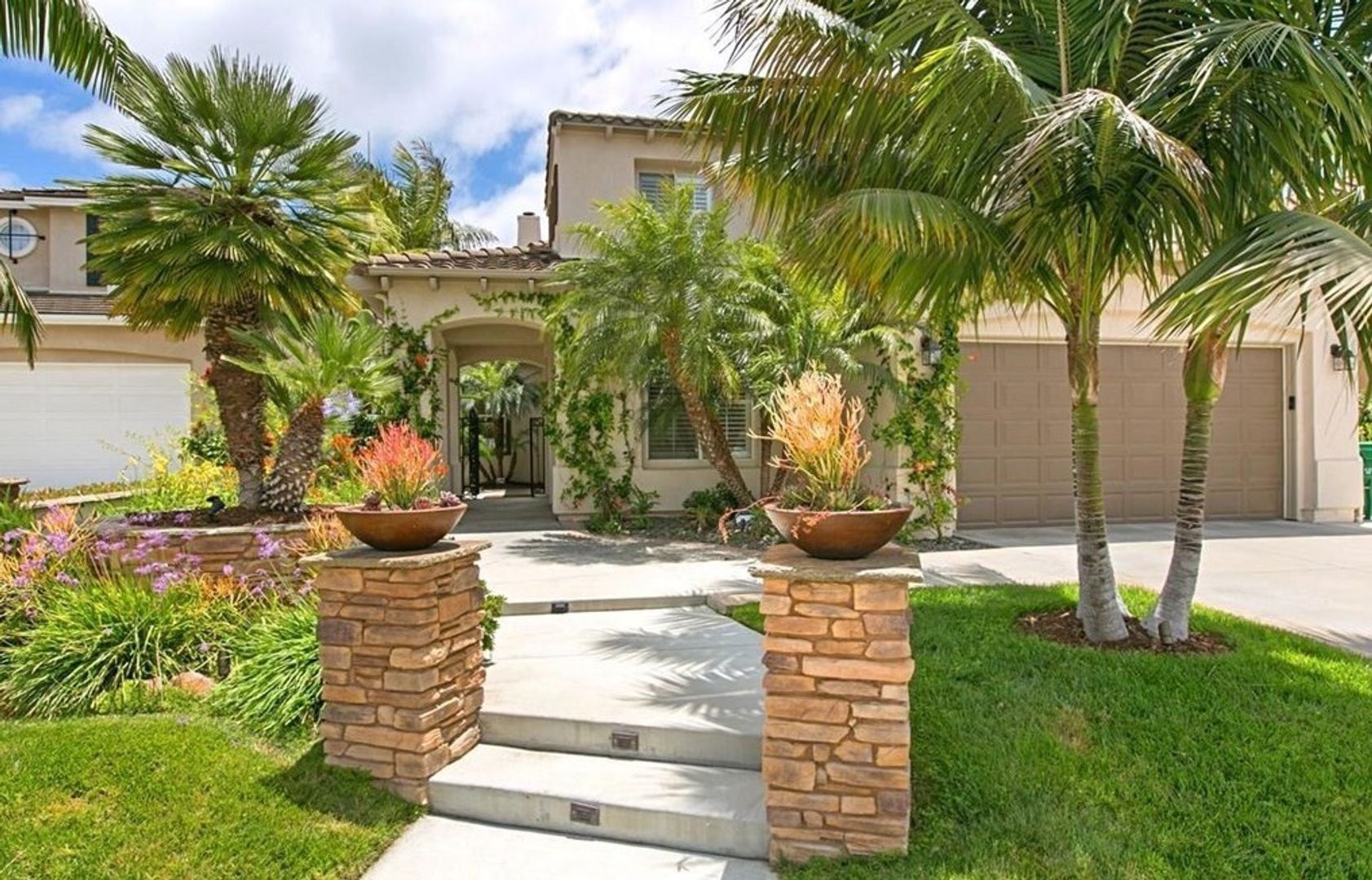 La Costa 4 Bed 2.5 Bath