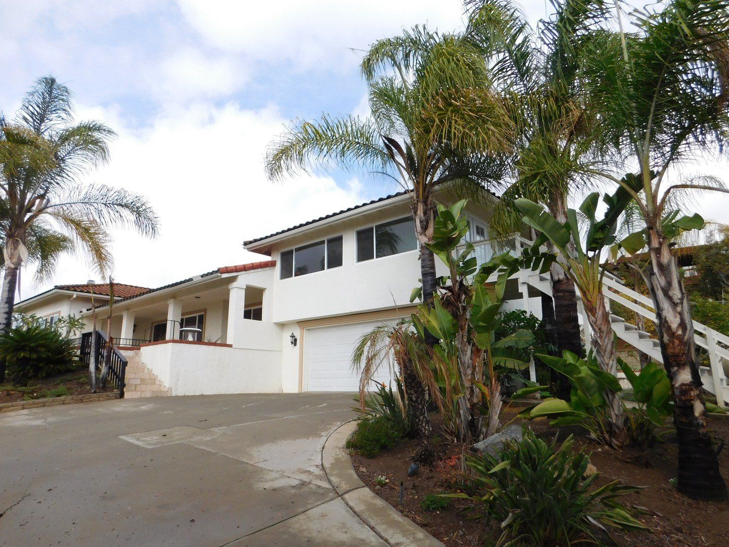 Lake Hodges 4 Bed 3 Bath