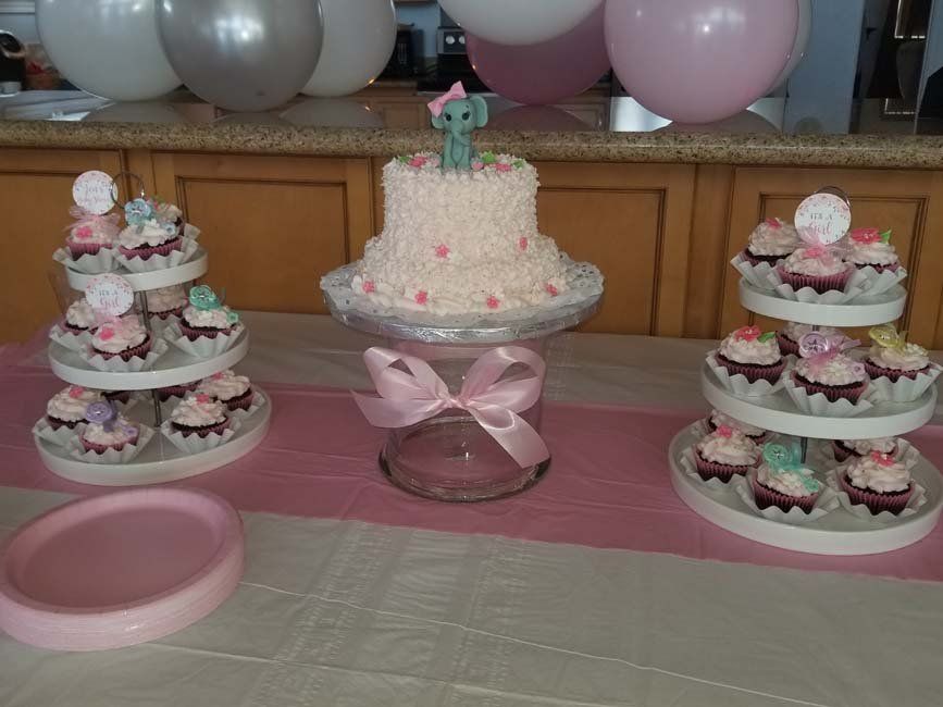 cake with variety of cup cakes