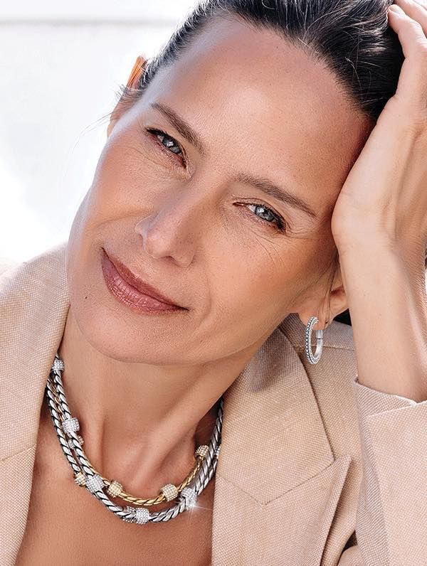 MinD's Boutique Women & Young Girls Apparel Jewelry Lititz