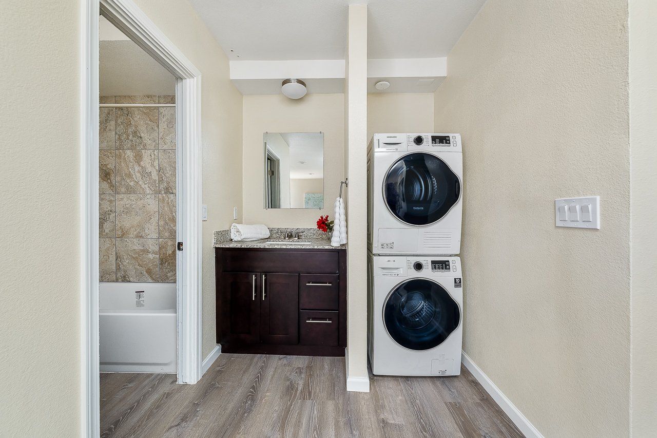 Mesa Cove Apartments laundry