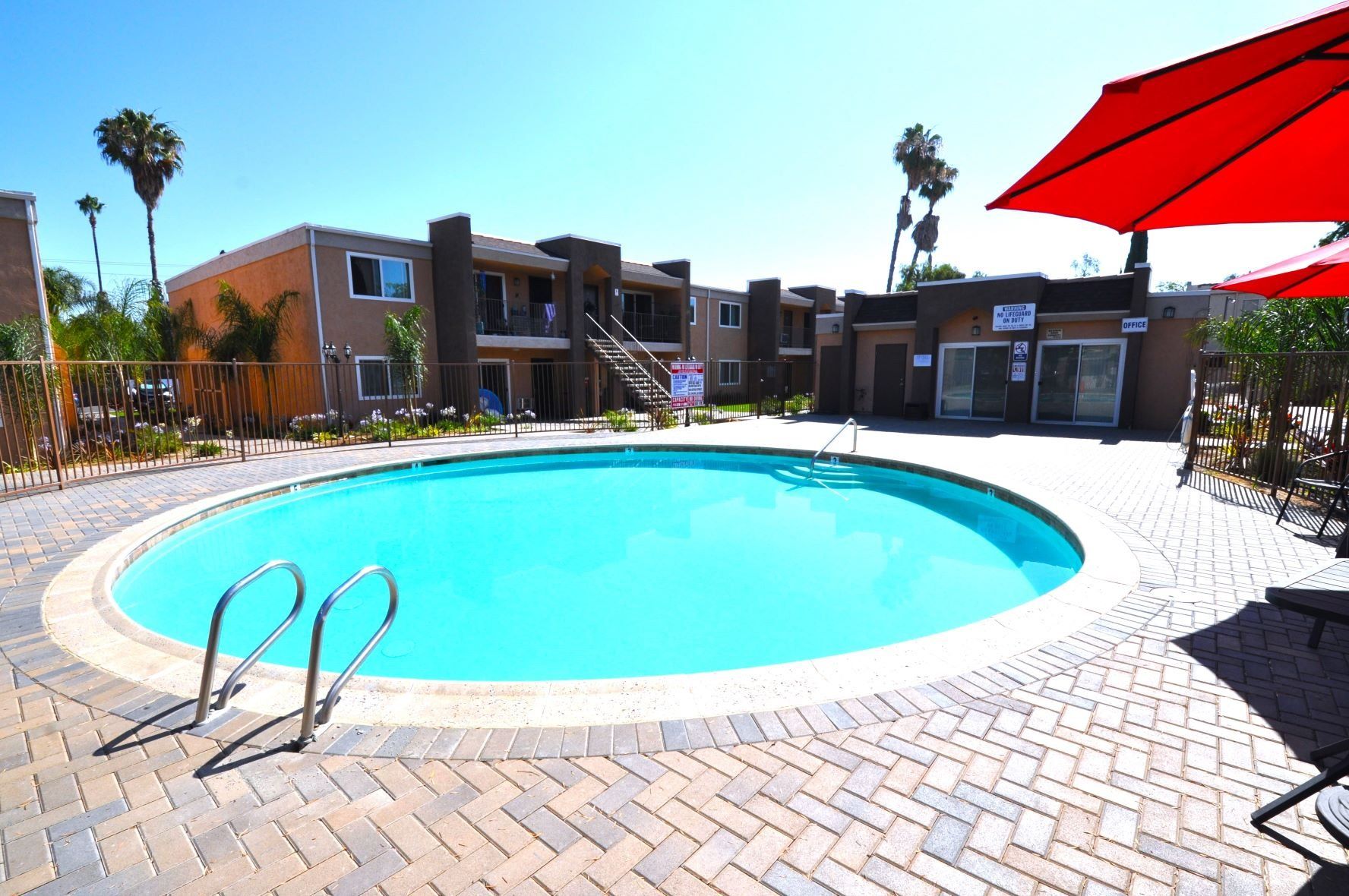 Silver Oaks Apartments pool shot