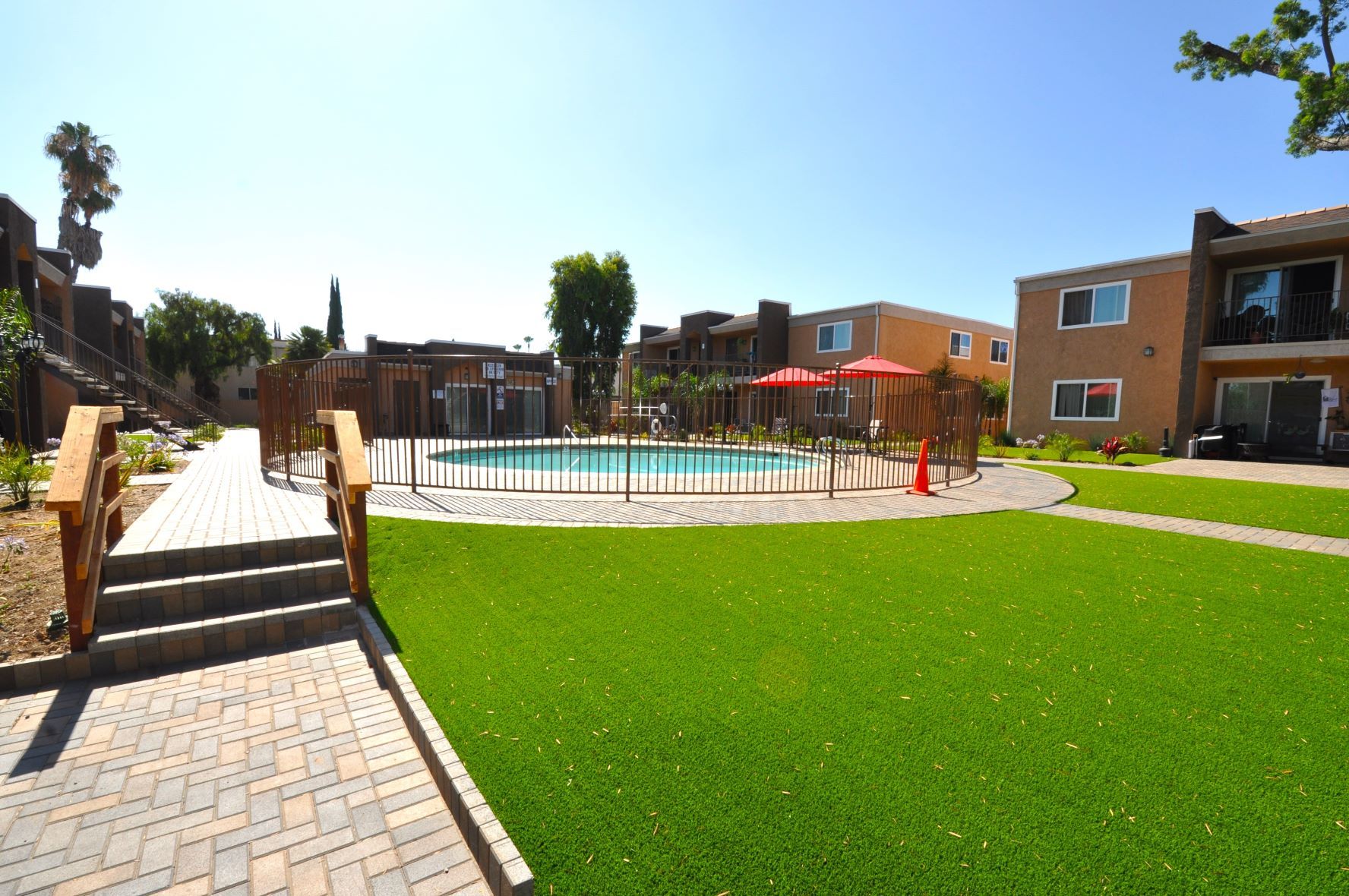 Silver Oaks Apartments pool and large patch of grass