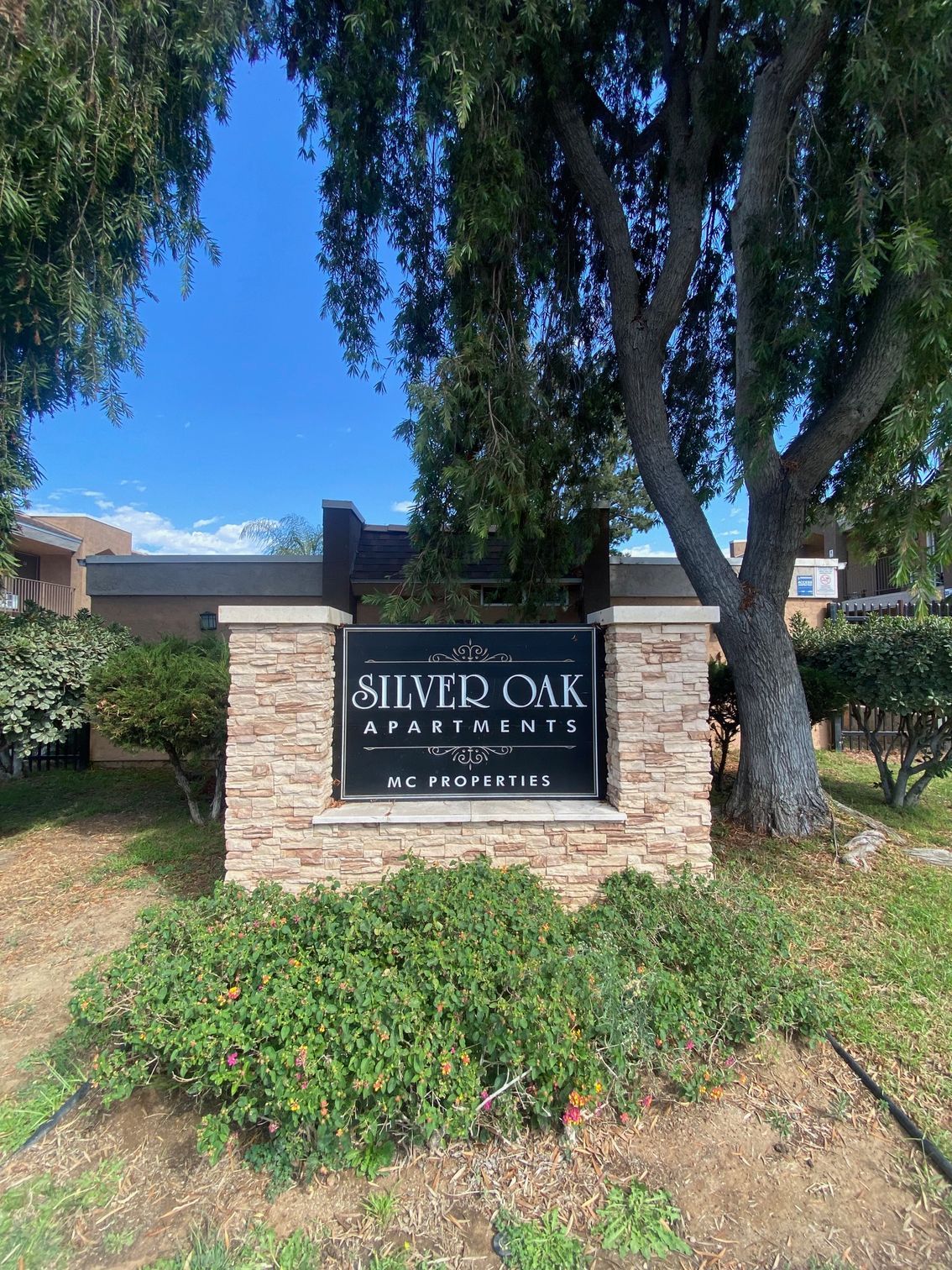 Silver Oak Apartments 