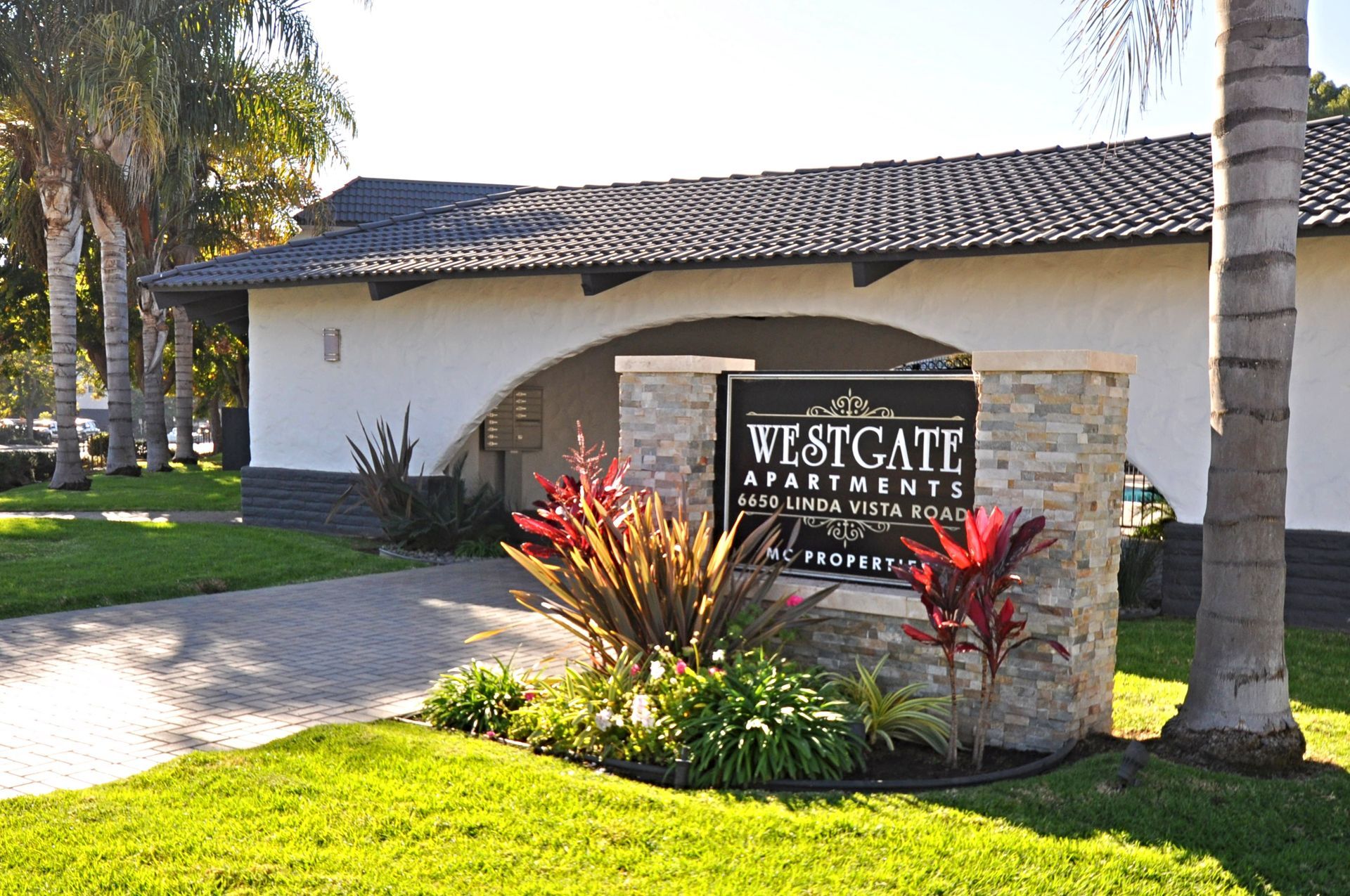 Westgate Apartments 