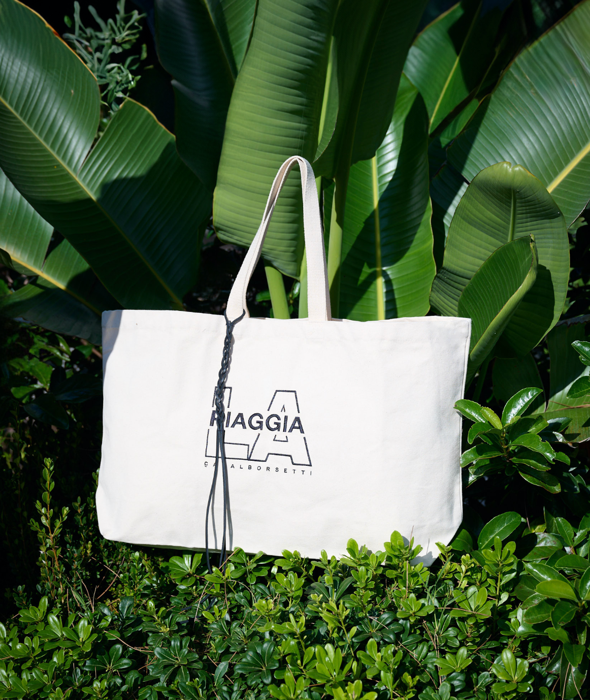 THE MAXI TOTE BAG
