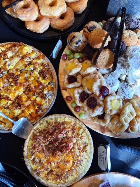 Pizza And Biscuits — Jasper, IN — Schnitzelbank Restaurant