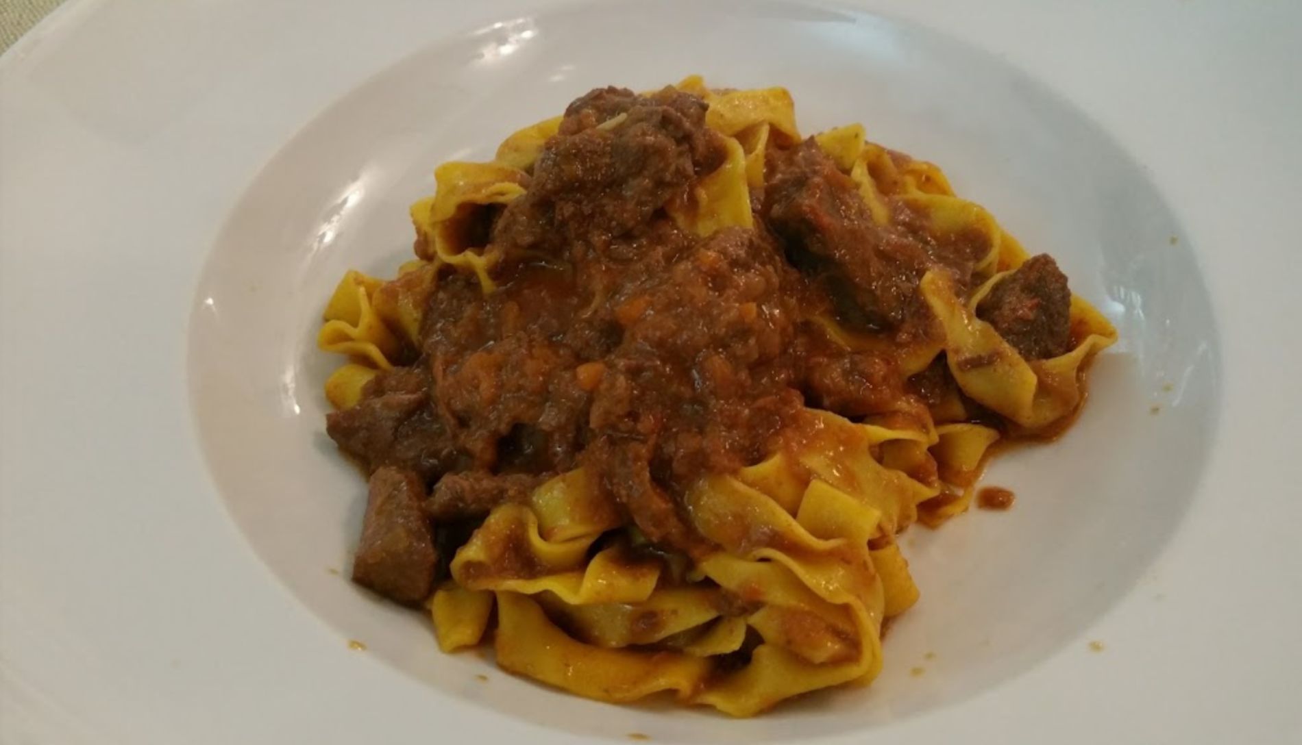 Pasta con il sugo ricco