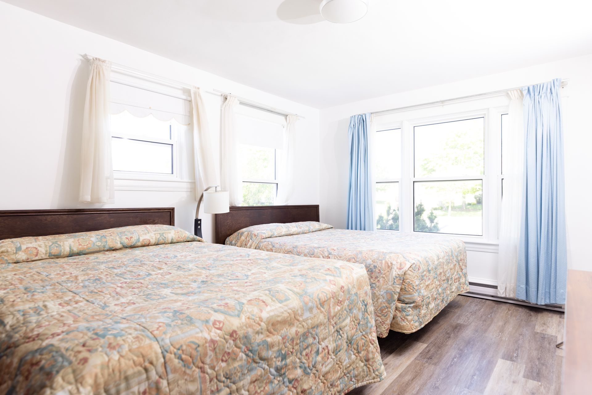 Queen Bedroom