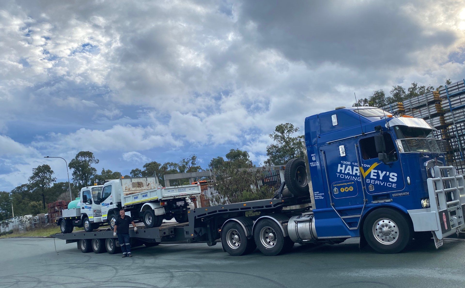 Harvey's Towing our Mini Trucks to North Queensland
