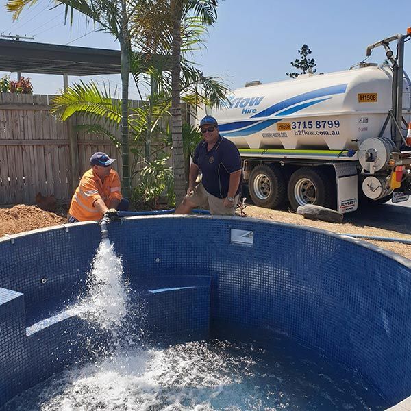 Filling Tanks and Pools to Keep You Cool Over Christmas | H2flow Hire